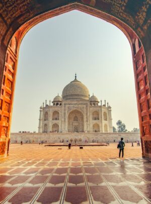 TAj Mahal white travel booket agra tour package